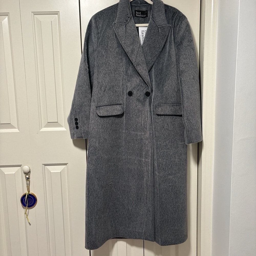 Elegant Oversized Winter Overcoat - Picture 1 of 11